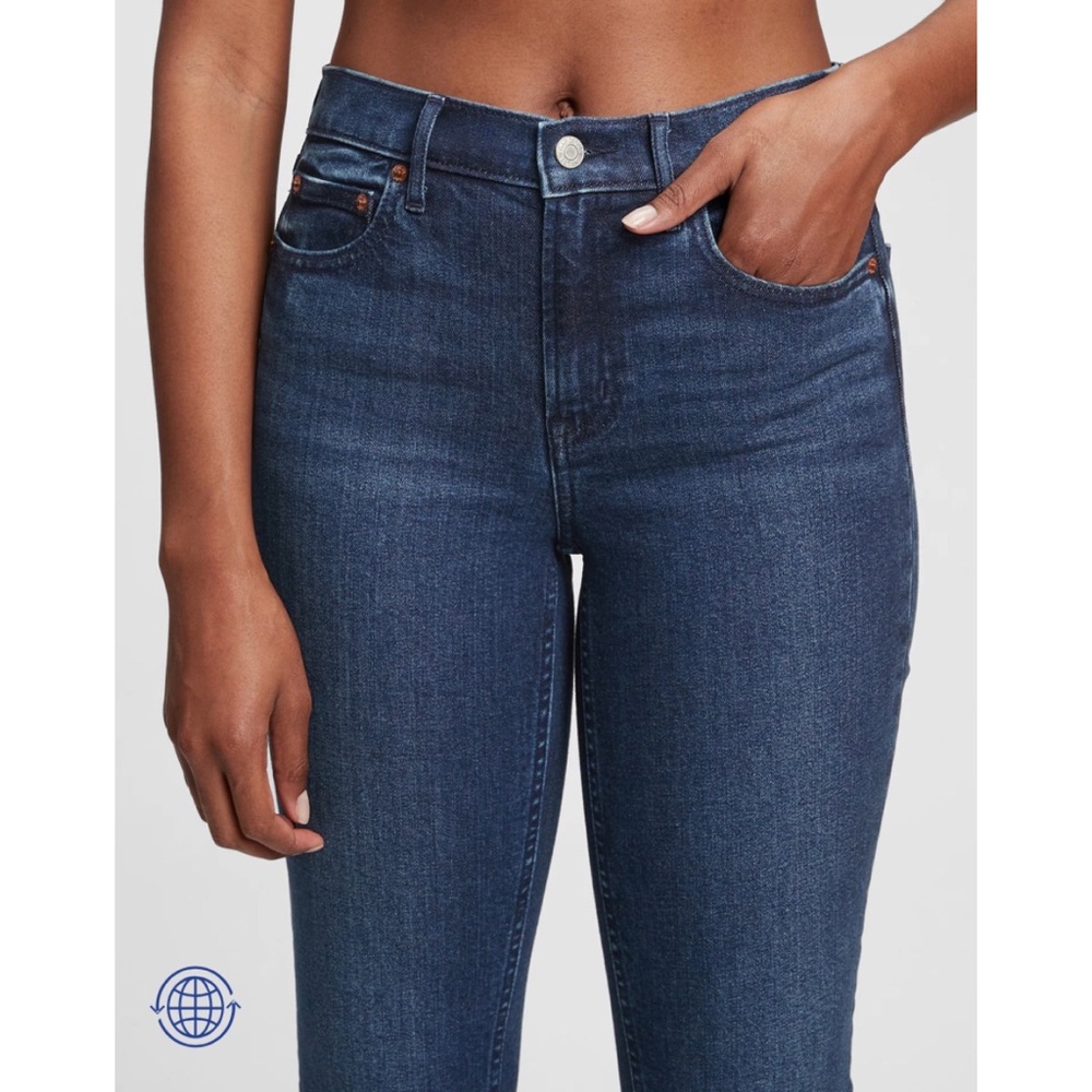 GAP Vintage Slim Jeans - Picture 2 of 6
